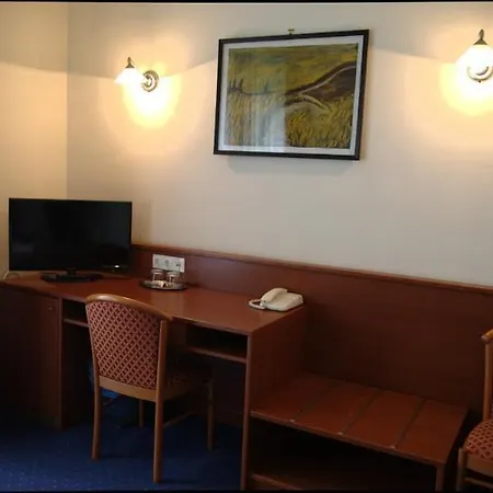 Ξενοδοχείο Fonix Balatonföldvár