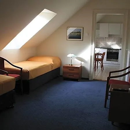 Отель Fonix 4*